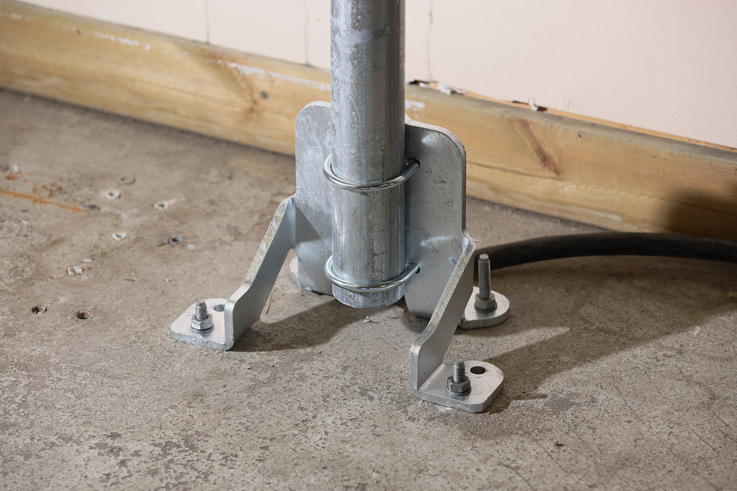 Ceiling & Floor Mount for 60mm Pole - EFUEL